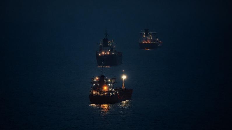 Ataque a cargueiros no Mar de Azov mata cinco marinheiros