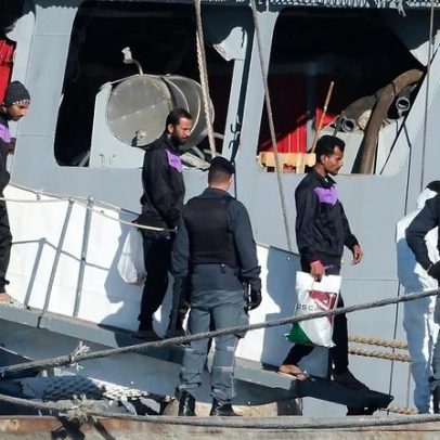 Parlamento Europeu aprova lei de migração mais rígida de sempre