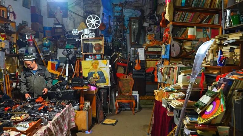 Feiras da Ladra e espaços de antiguidades preservam a história
