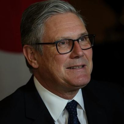 Keir Starmer proíbe redes sociais a menores de 16 anos no Reino Unido