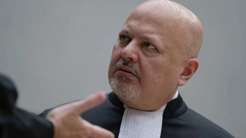 Procurador-chefe Karim Khan fala antes de reunir o Tribunal Penal Internacional (TPI), em Haia, Países Baixos, 14 de março de 2025