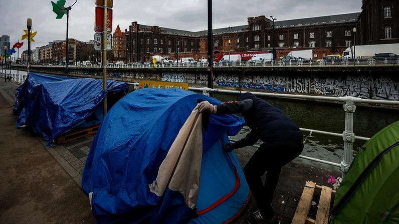 UE reúne-se com talibãs em Bruxelas para acelerar deportações de afegãos