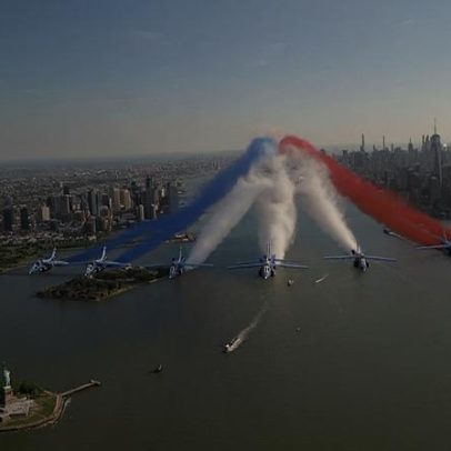 Sobrevoo da Força Aérea francesa assinala 250 anos da independência dos EUA