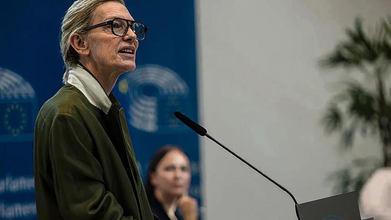 Celebridades protegem identidade de artistas frente à IA