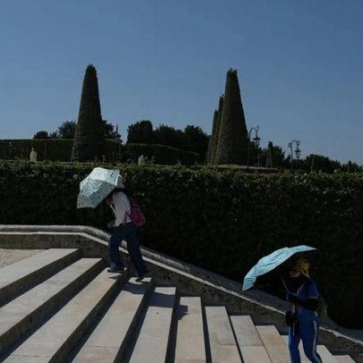 França enfrenta vaga de calor recorde que provoca três mortes