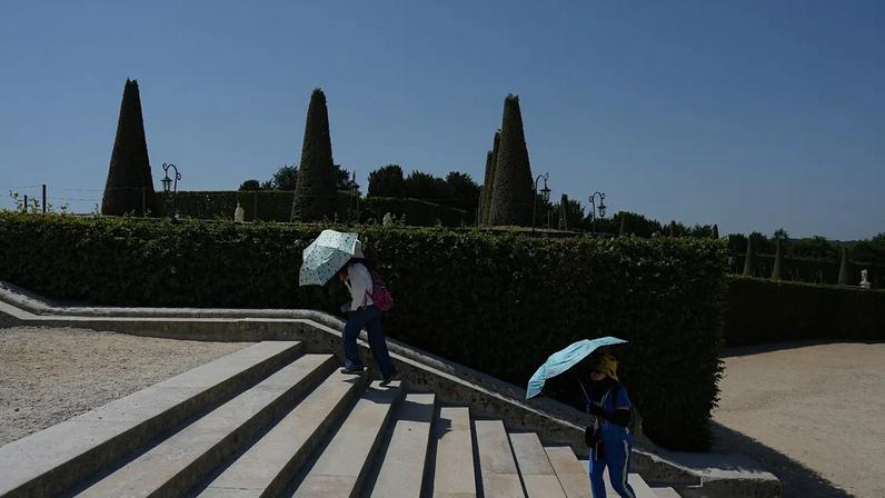 França enfrenta vaga de calor recorde que provoca três mortes