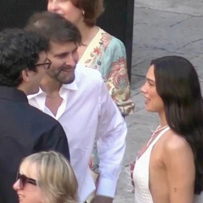Dua Lipa e Callum Turner celebram casamento na Sicília com convidados