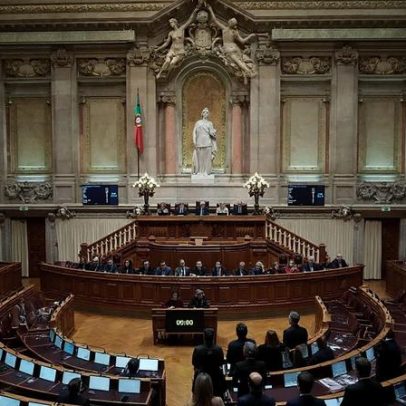 Proposta de revisão da legislação laboral do Governo rejeitada pelo Parlamento