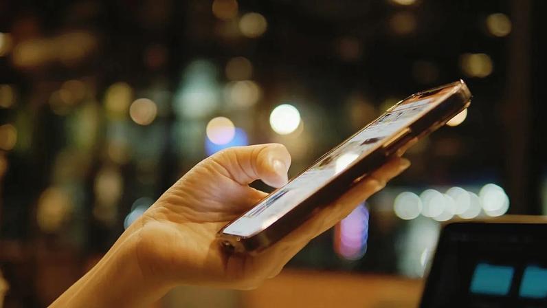 Plataforma de redes sociais "W" torna-se a mais recente na Europa a enfrentar gigantes tecnológicas dos EUA