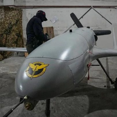 Ucrânia lança ataque com drones; Putin reúne-se com Schröder