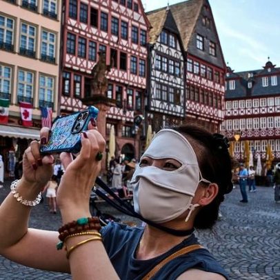 Máscaras UV e gravatas refrescantes: como culturas fora da Europa enfrentam o calor