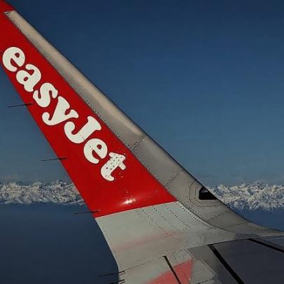 Ações da easyJet sobem enquanto Castlelake avalia proposta de compra