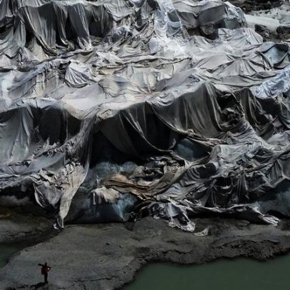 Glaciares suíços derretem rapidamente em junho, calor extremo na Europa