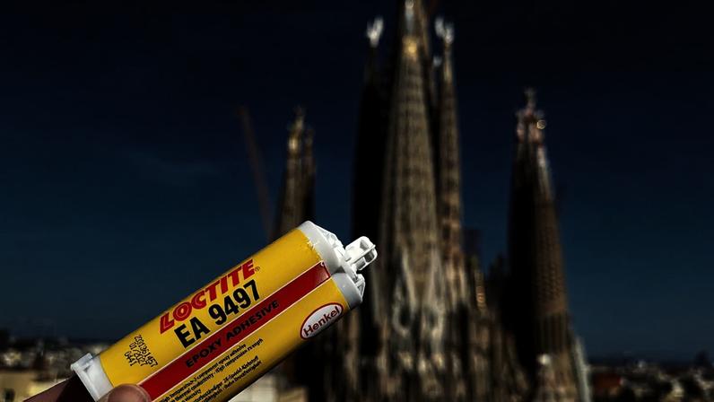 Adesivo é decisivo para concluir as torres centrais da Sagrada Família