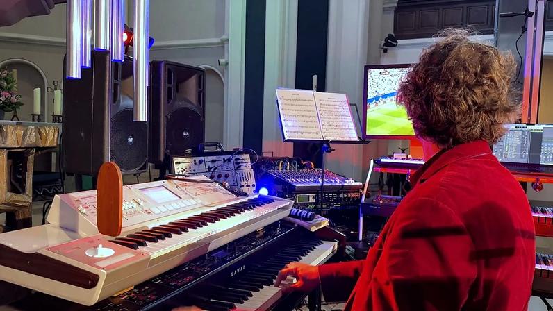 Stephan von Bothmer improvisou em tempo real uma banda sonora dramática ao vivo para o jogo