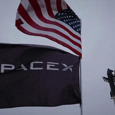SpaceX estreia-se na Nasdaq após maior oferta pública da história