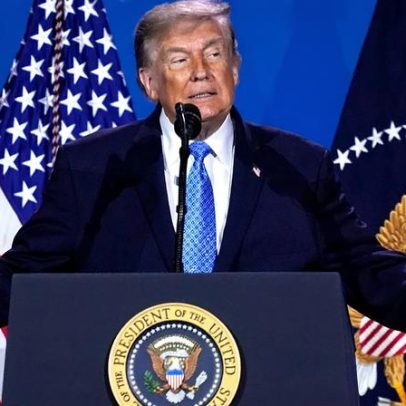 Trump ameaça tarifas de 100% caso Europa imponha taxa digital