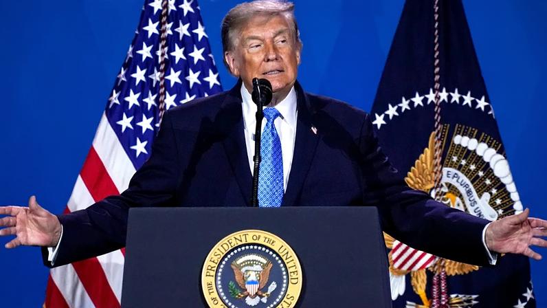 Trump ameaça tarifas de 100% caso Europa imponha taxa digital