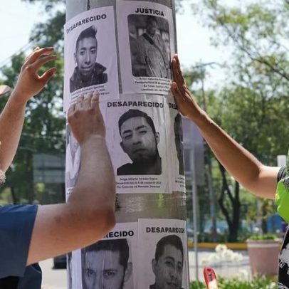 Famílias de desaparecidos no México usam o Mundial para pedir socorro