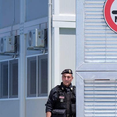 União Europeia cria centros de repatriamento de migrantes gerando polémica