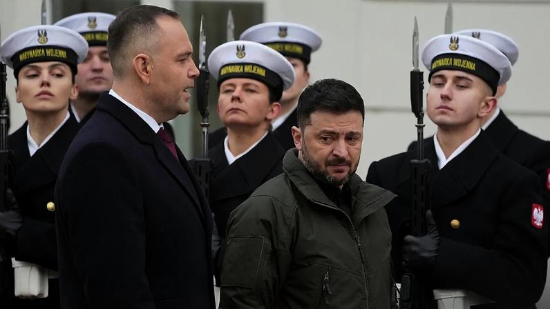 Karol Nawrocki, da Polónia, e Volodymyr Zelenskyy, da Ucrânia