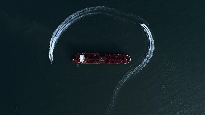 UE mostra incoerência na resposta ao choque energético de Ormuz, Greenpeace