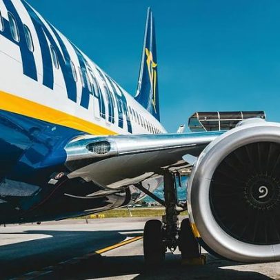 Entidades reguladoras investigam taxas de lugares da Ryanair para famílias