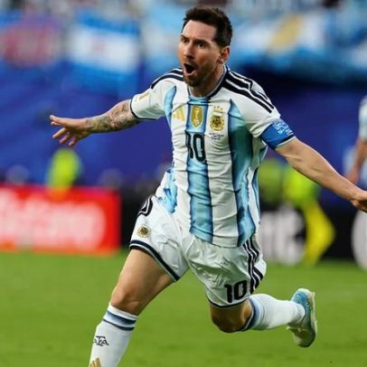 Argentina vence Argélia; Messi faz hat-trick e iguala Klose no Mundial