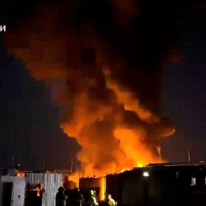 Ataque maciço de drones russos atinge Kiev e Mykolaiv com grandes incêndios