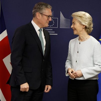 União Europeia reavalia cimeira com Reino Unido após saída de Starmer