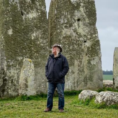 Arqueólogos descobrem proto-Stonehenge de 5.000 anos perto de Stonehenge