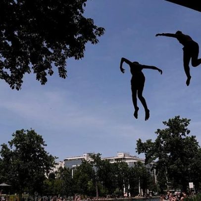 Alerta vermelho de calor na Europa; França tem dia mais quente e 40 afogamentos