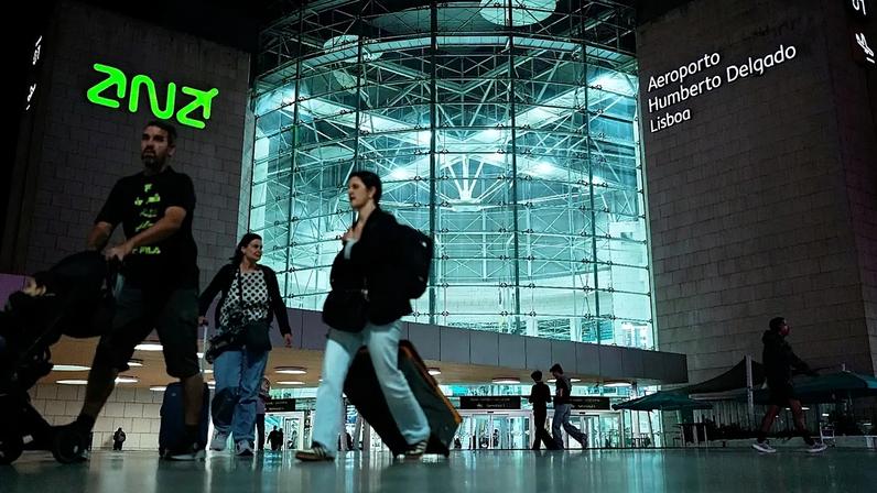 Governo coloca 340 agentes da PSP nos aeroportos para reduzir filas