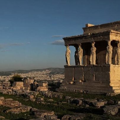 Grécia, Espanha e Itália impulsionam procura de viagens no verão de 2026