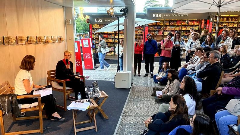 Tânia Ganho e Siri Hustvedt na apresentação de "Fantasmas"