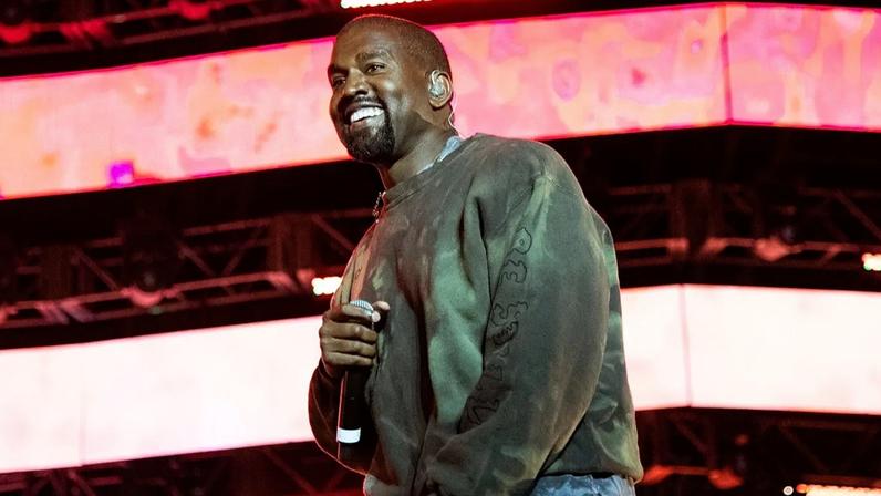 Kanye West bate recorde de público em concerto turco, apesar de proibições na UE