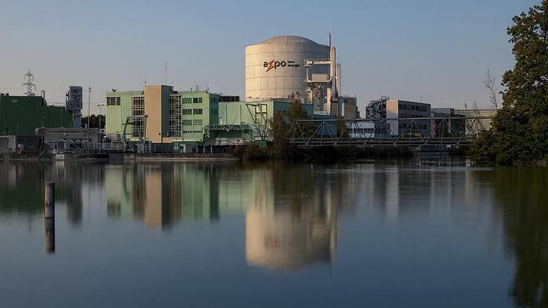 Central nuclear de Beznau no rio Aare, 16 de outubro de 2021