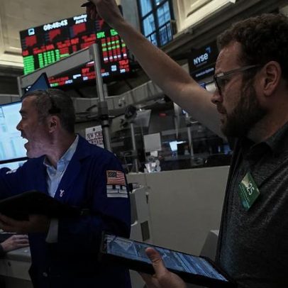 Mercados sobem e petróleo cai com sinais de paz de Trump a acalmar investidores