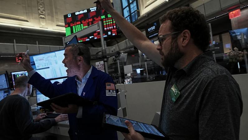 Mercados sobem e petróleo cai com sinais de paz de Trump a acalmar investidores