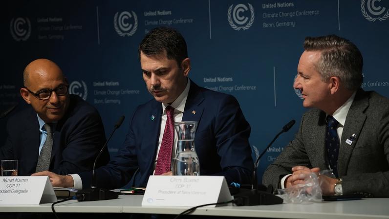 ONU enfrenta atrasos de vistos e menor espaço cívico em negociações climáticas