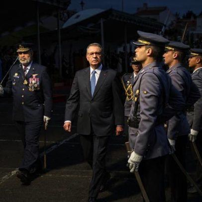 Imagens de Seguro no 10 de Junho como presidente
