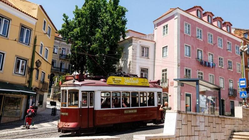 Alfama: roteiro de um dia inteiro pelo bairro lisboeta