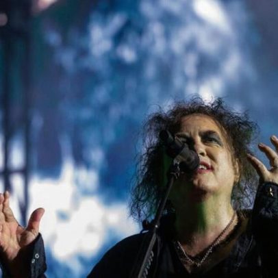 Góticos correram no estádio para ver The Cure