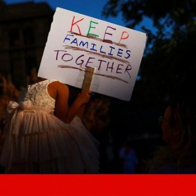 Migrantes processam EUA por condições desumanas no maior centro de detenção