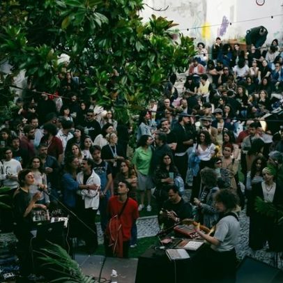 Quinta-feira é dia de ir à Porta, aos lavadouros e à tecelagem