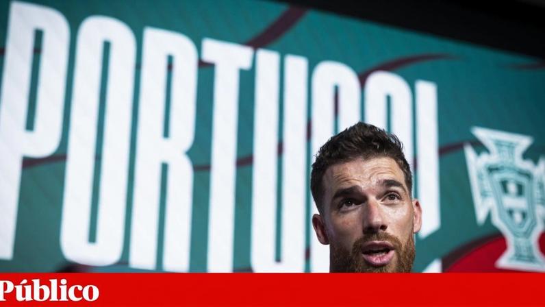 José Sá na conferência de imprensa realizada na Cidade do Futebol, em Oeiras