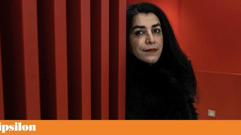 Marjane Satrapi diz que não aceita a morte, qualifica-a de escândalo