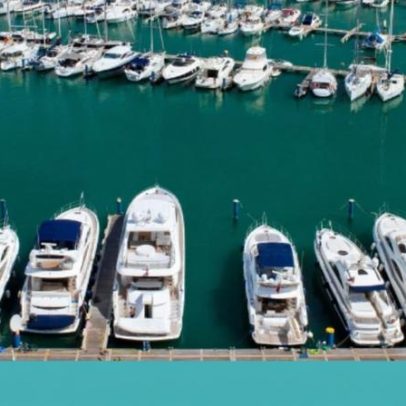 Segunda é dia de ver barcos e peças de artesanato