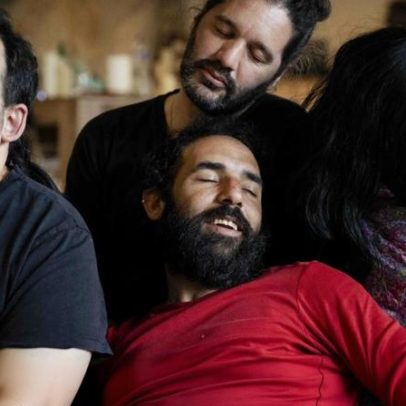 Cuddle Party: encontros com abraços entre participantes