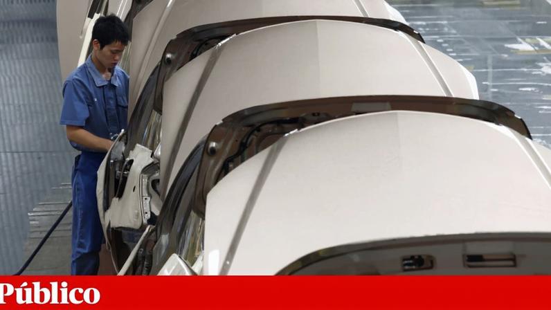 China impulsiona venda de carros, mas trava indústria de componentes